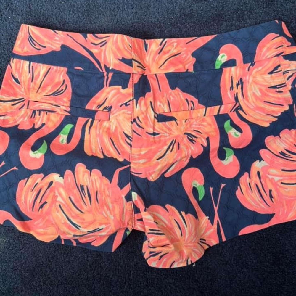 Lilly Pulitzer Ellie short, Resort Navy Gimme Some Leg - Picture 2 of 2